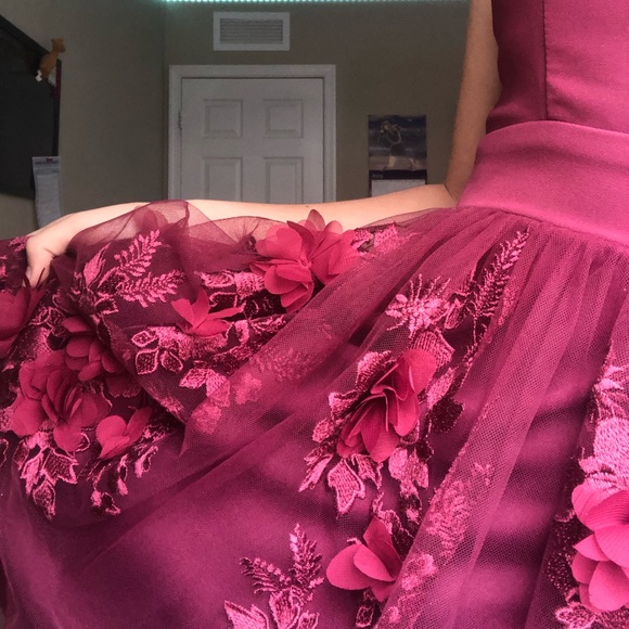 fancy gorgeous dress - Picture 3 of 6